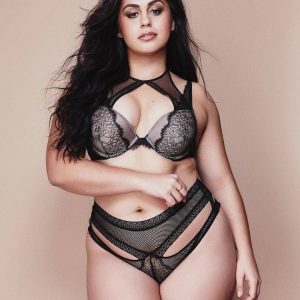 Si t’oses te plier Yasmina - rencontre-BDSM-Lille