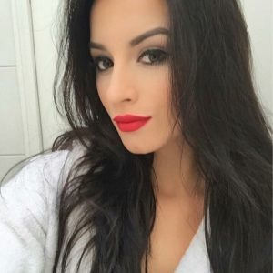Nora - rencontre-Dominatrice-Boulogne-Billancourt