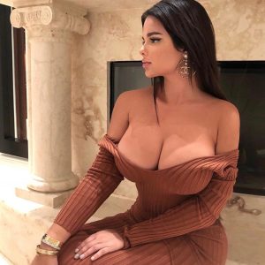 Nora - rencontre-Dominatrice-Bordeaux